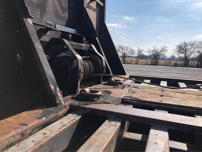 Used 2002 Peterbilt 330 roll back