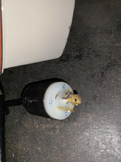 Used Carpenter Harrington Crane Hoist 1000 Lbs Capacity CLEAN ROOM Medical Stainless