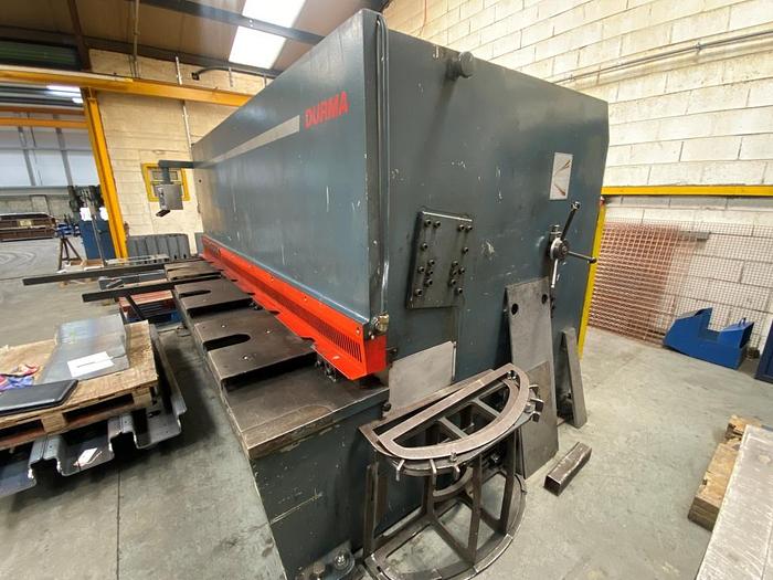 Used 2006 Durma SB3013 Guillotine Shears