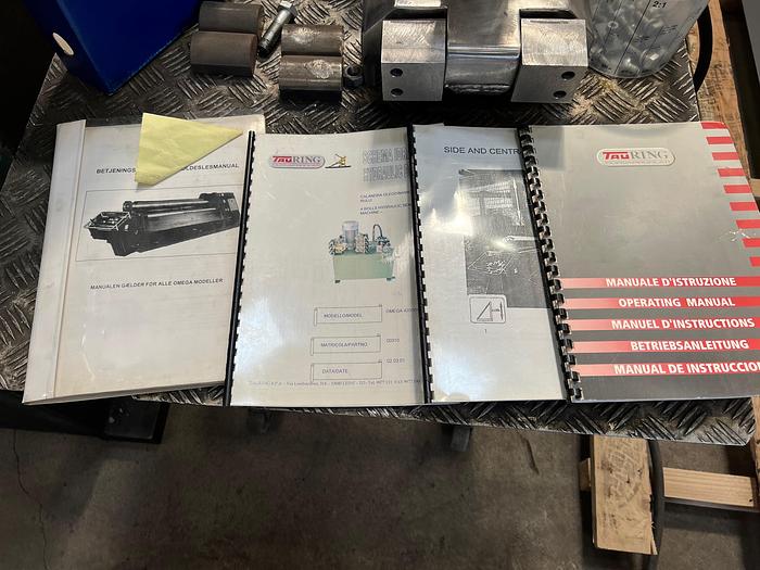 Used BRUGT HYDRAULISK PLADEVALSE FABRIKAT TAURING, MODEL OMEGA 420/310