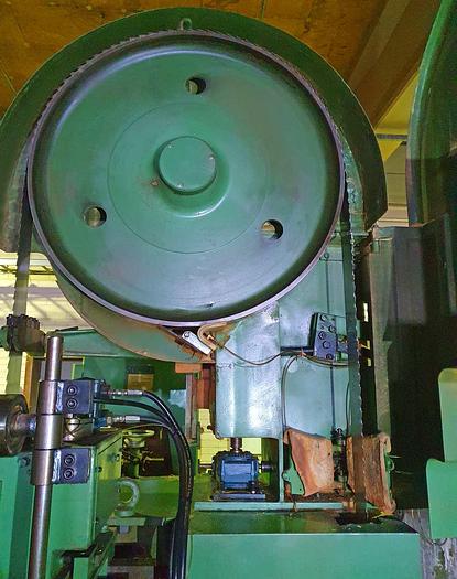 Used 1985 Stenner UK Stenner VHE 105 Single Centre Cutting Resaw