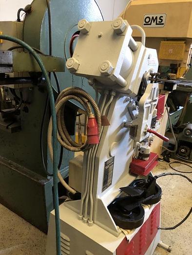 Usato PUNZONATRICE N° 2 OMERA IDRAULICA MAJOR HYDRO