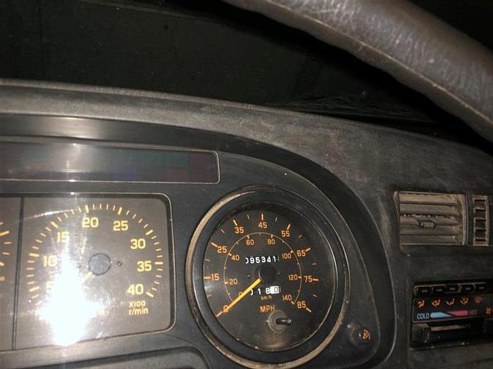 Used Isuzu Aluminum Flatbed Water Truck