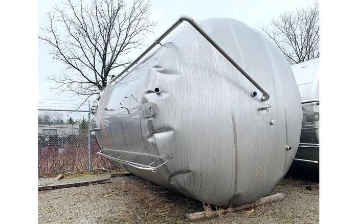 D'occasion USED 15,000 GALLON STAINLESS STEEL TANK