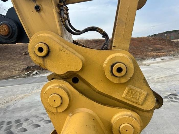 Used 2017 CAT 320FL