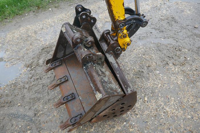 Used 2016 JCB 8018 CTS