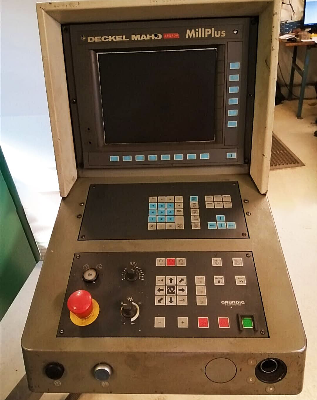 Used DECKEL MAHO DMU 50 VL 