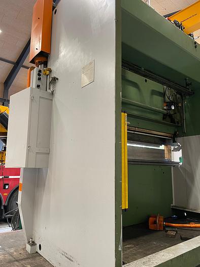 Used BRUGT KANTPRESSE FABRIKAT LVD, MODEL PP 100