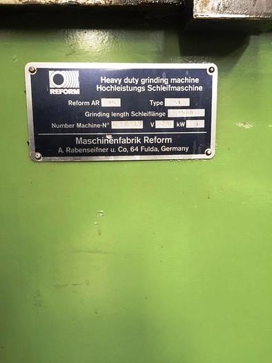 Usato Afffilatrice per coltelli REFORM con piano magnetico mm 2500x150 - 6 KW