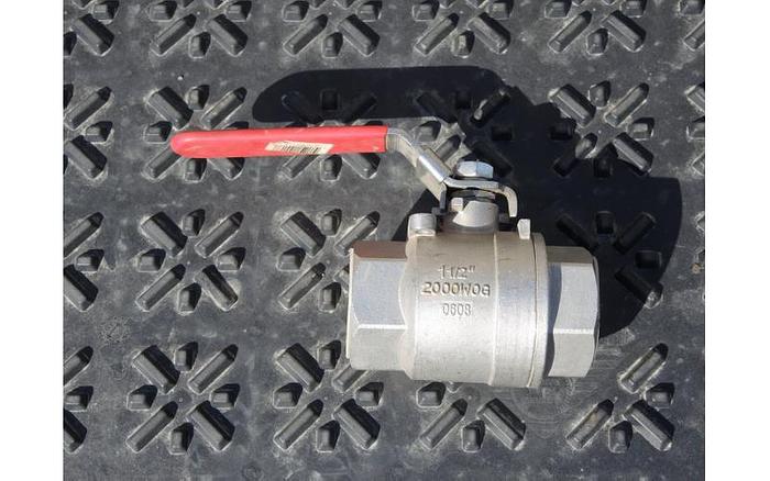 Used USED BALL VALVE, SIZE: 1.5", CAST STAINLESS STEEL