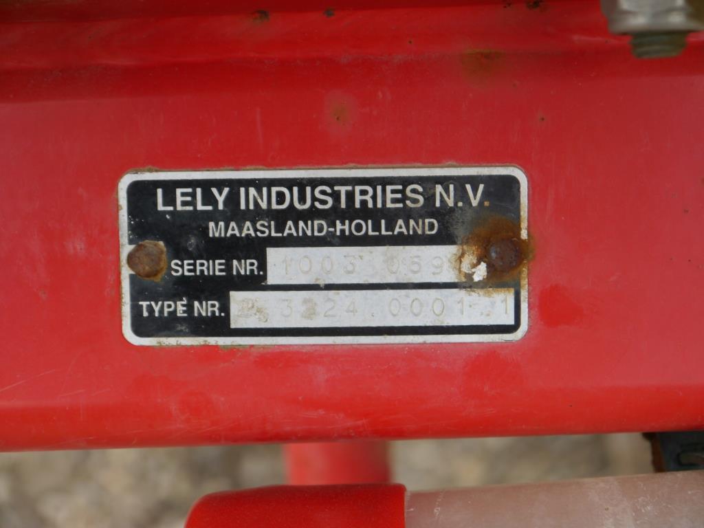 Used Lely Centerliner Fertiliser Spreader