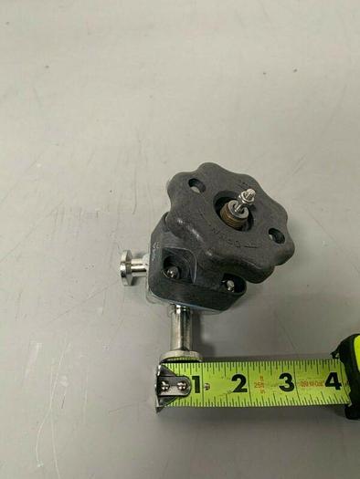 Used ITT Pure-Flo .5-316L-RA20MAX-CWP150 3-way Diaphragm Valve w/ 1/2" Sanitary Fit