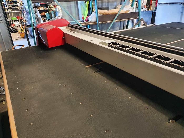 Used 2001 Intermac glass cutting table FOX shape 3700