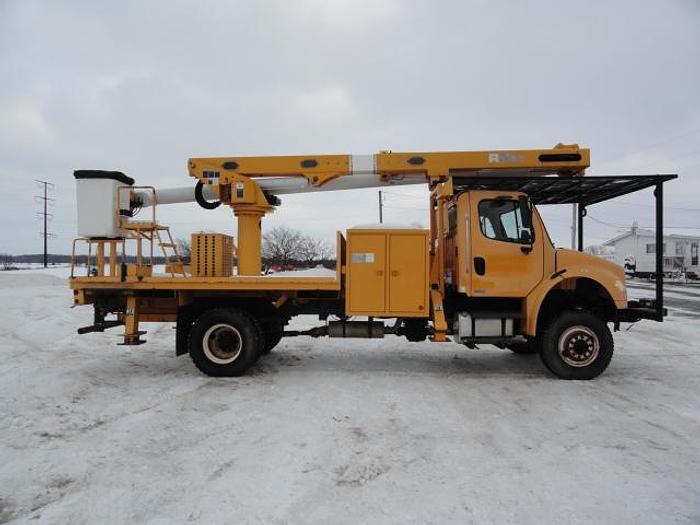 Used 2007 freightliner BUSINESS CLASS M2 106