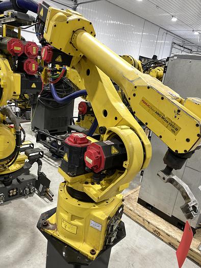Used FANUC ARCMAT 120IB/10L 6 AXIS ROBOT WITH RJ3IB CONTROLLER