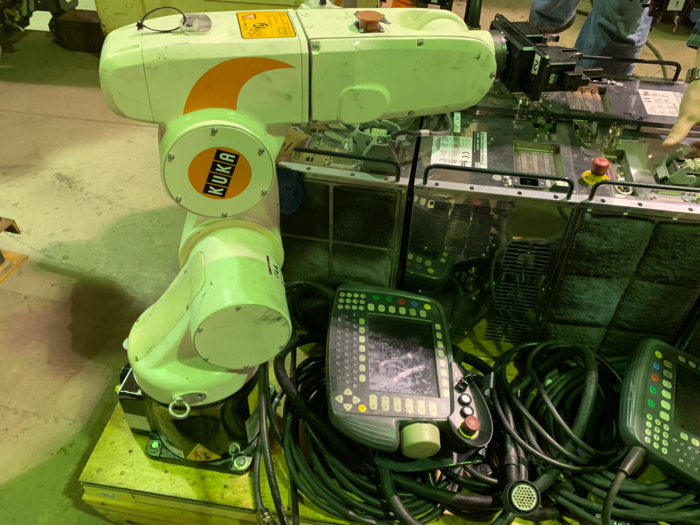 Used KUKA KR 5 SIXX R650 6 AXIS CNC ROBOT