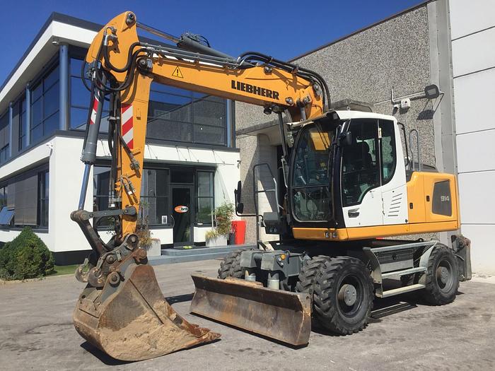 Used 2015 LIEBHERR A 914