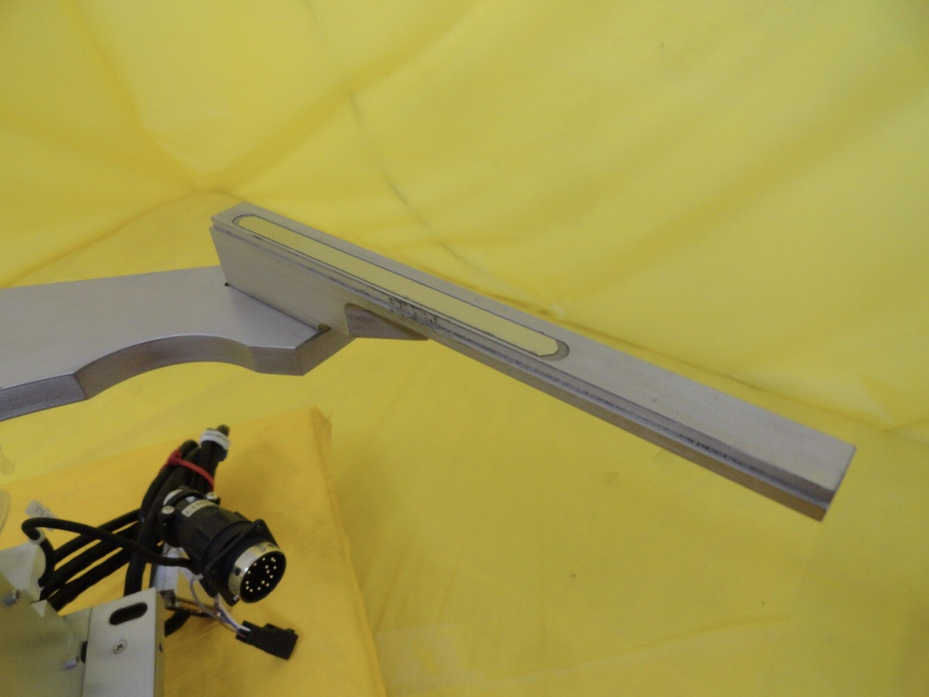 Used Kawasaki NS110C-B001 Chuckbot 4K192-238-4 NSR-S307E 300mm DUV Used