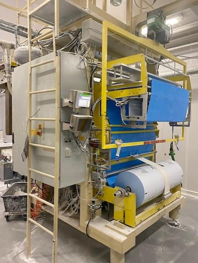 Used 2011 B&C bagging machine CV5025