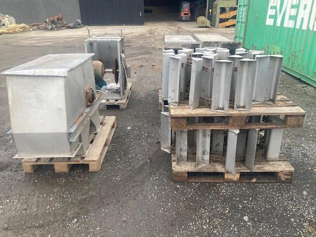 Used Bucket elevator Stainless steel height 9m