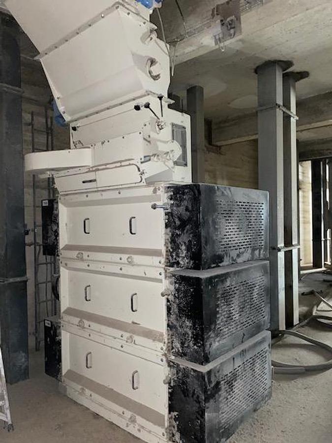 Used Andritz  Roll Mill RM 1200