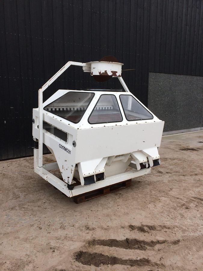 Used Sangati T30 destoner/grain cleaner