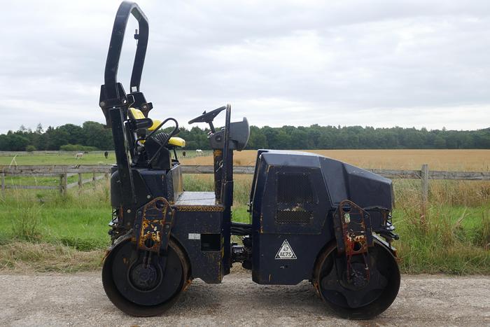 Used 2011 CAT CB24
