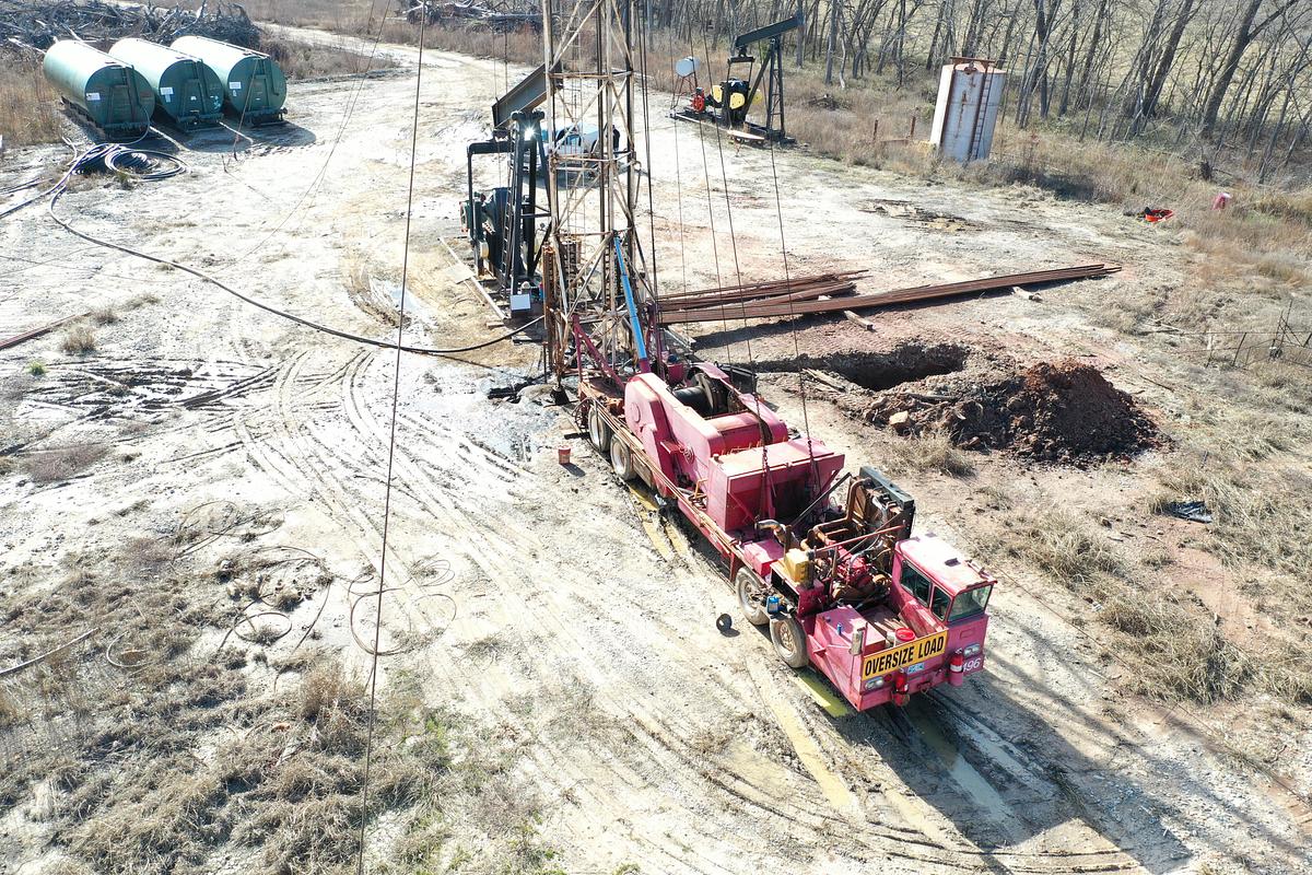 Used Franks 1287 Workover Rig