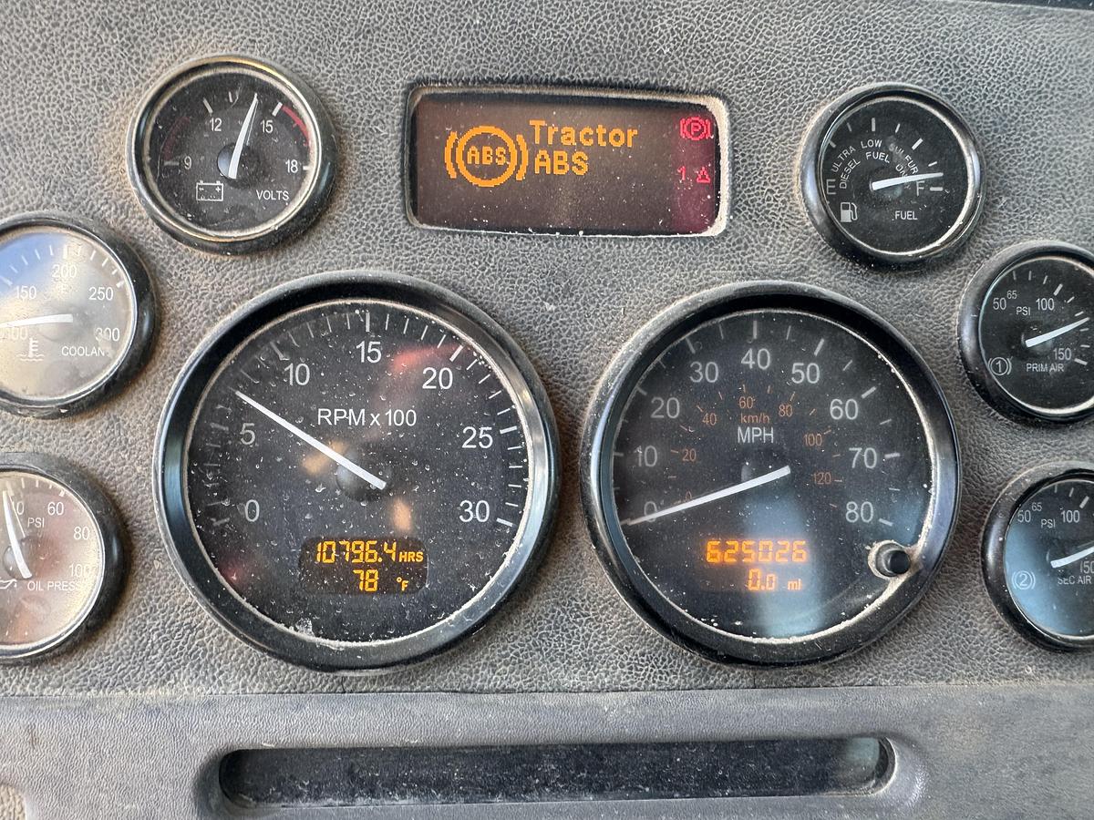 Used 2014 Peterbilt 389