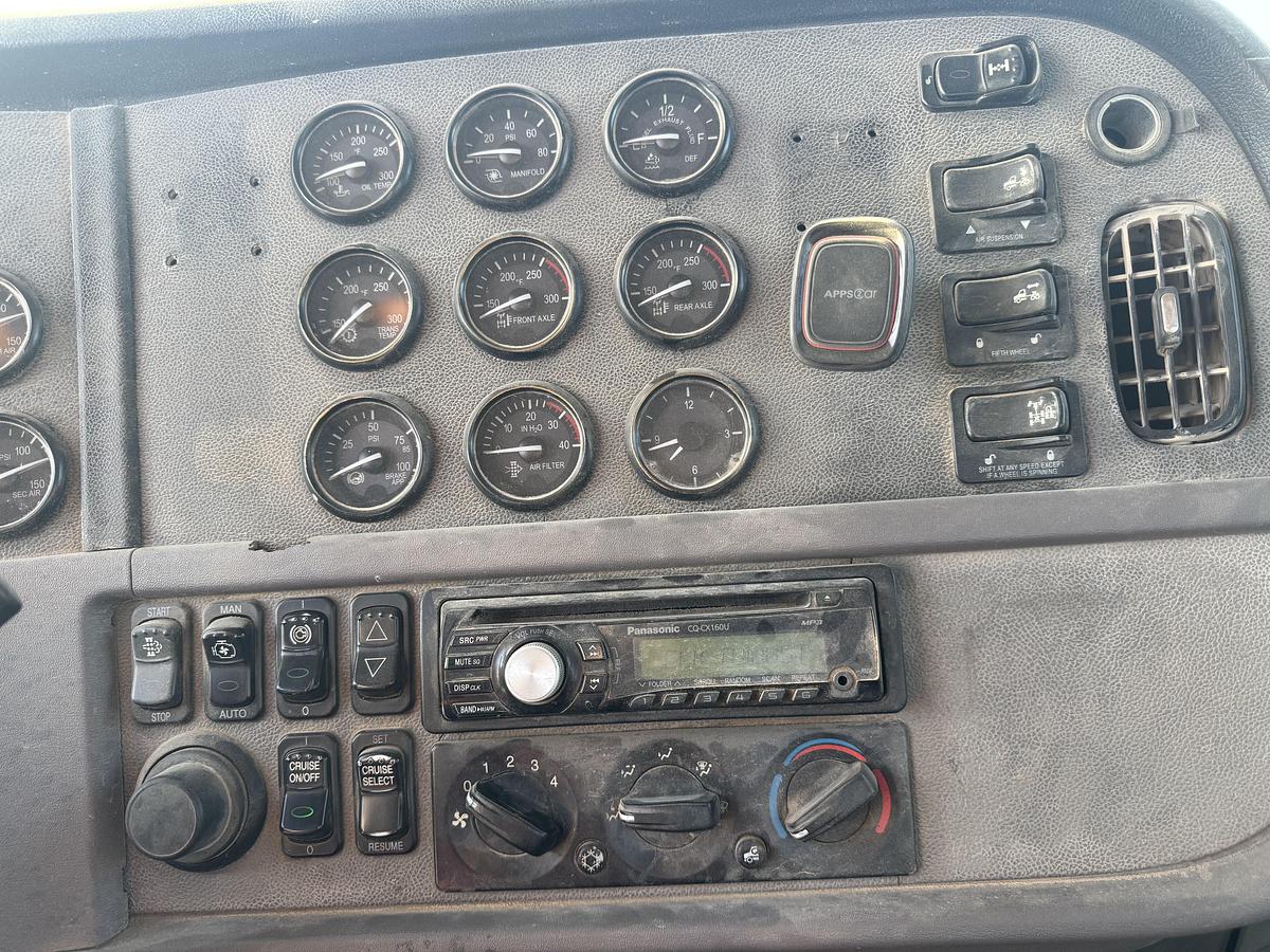 Used 2014 Peterbilt 389