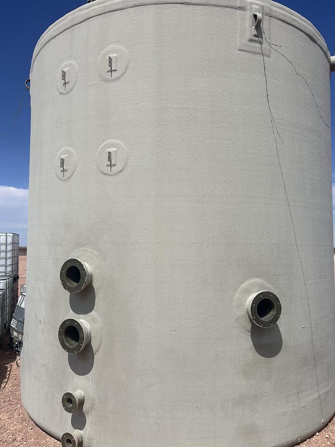Used 2015 W & W 500 BBL Fiberglass Desander Tank