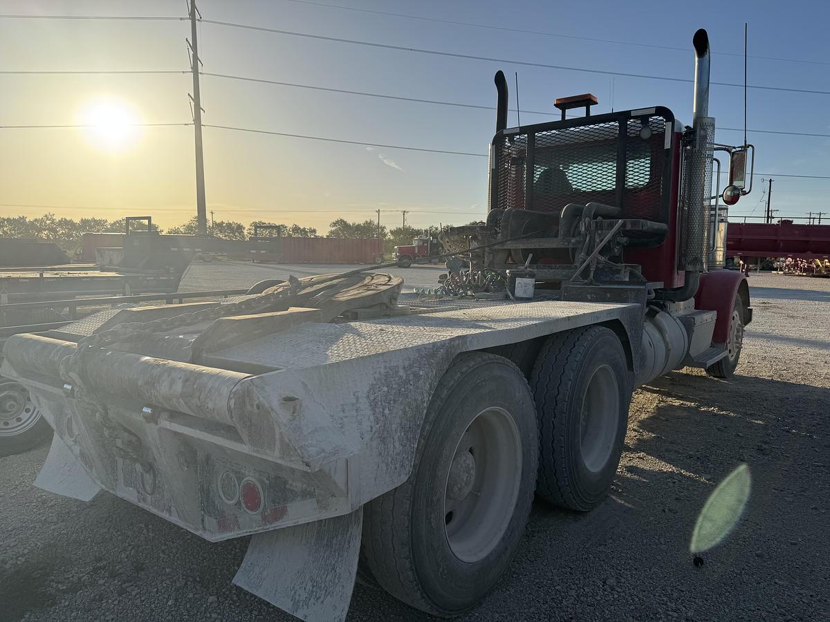 Used 2014 Peterbilt 389