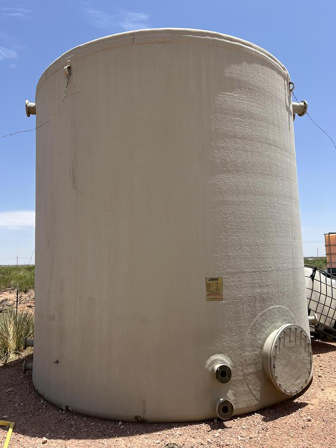 Used 2015 W & W 500 BBL Fiberglass Desander Tank