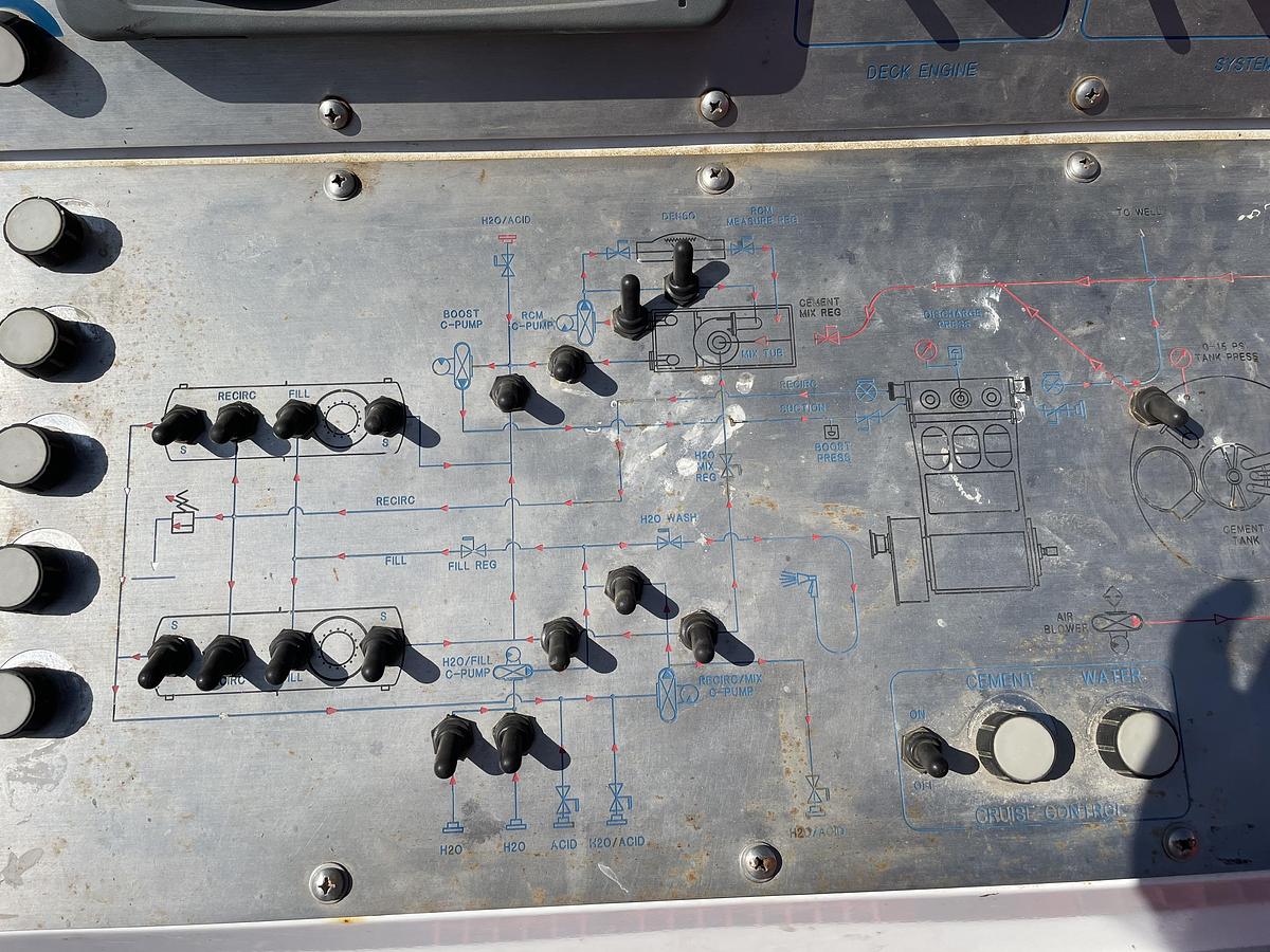 Used 2012 Kenworth T800 Cement/Acid Truck