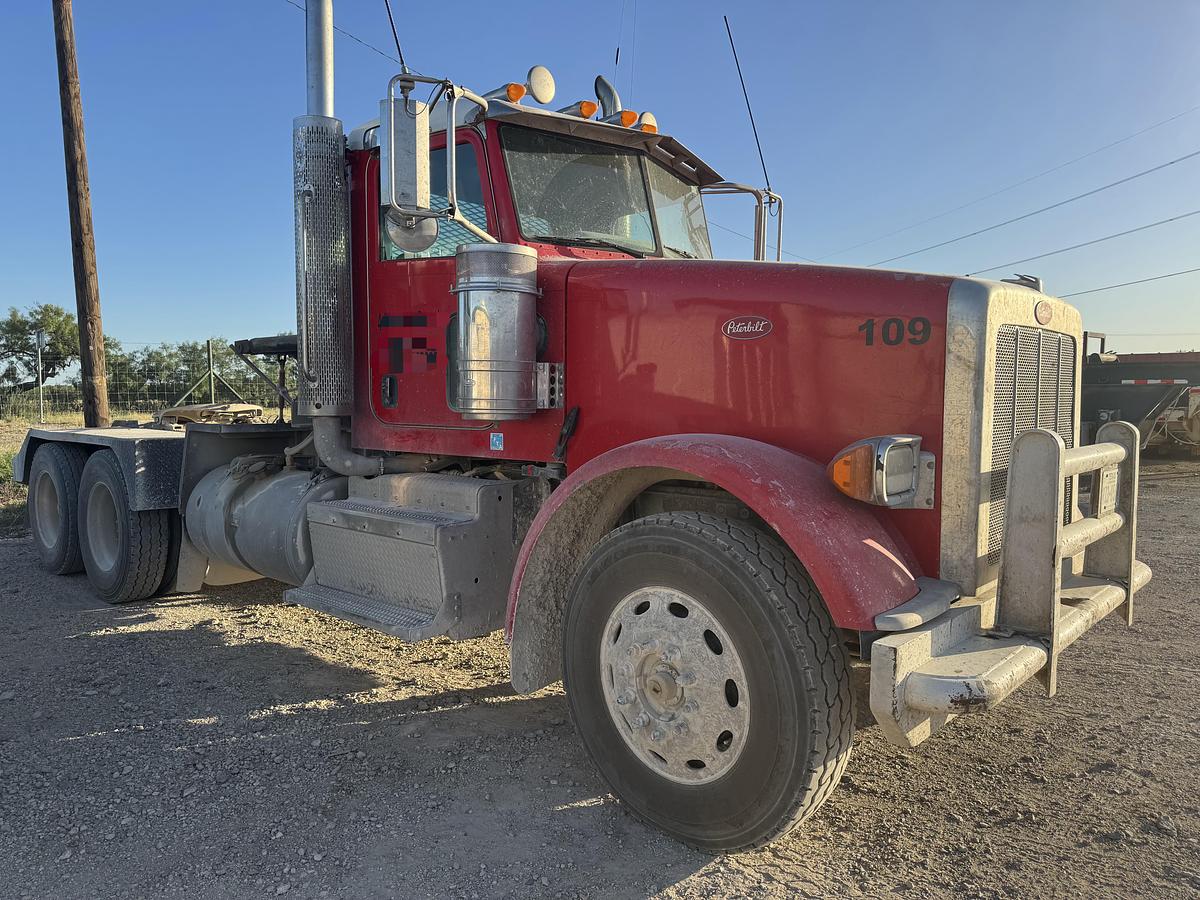 Used 2014 Peterbilt 389