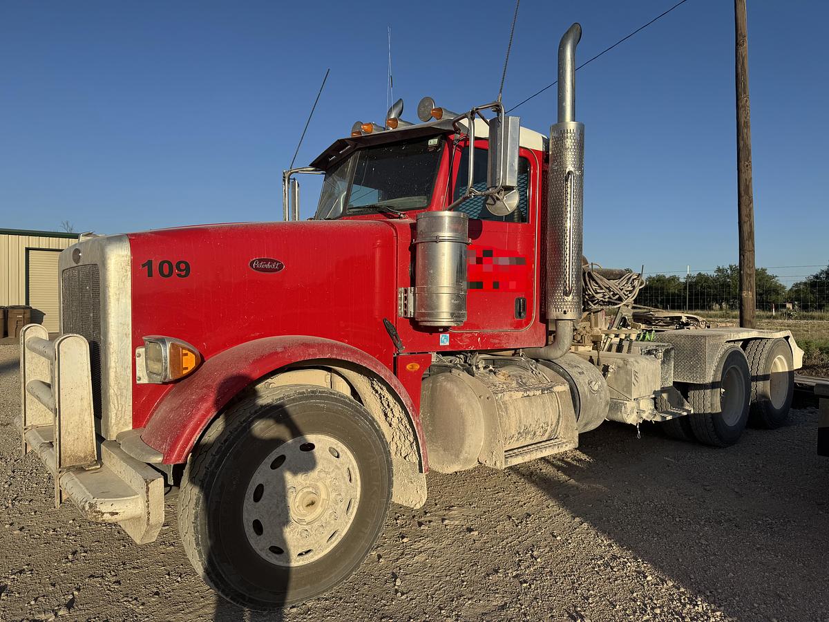 Used 2014 Peterbilt 389