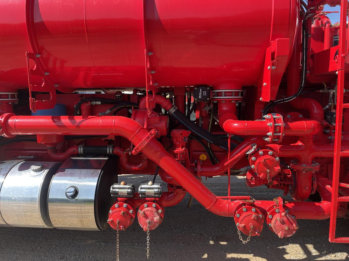 Used 2012 Kenworth T800 Cement/Acid Truck