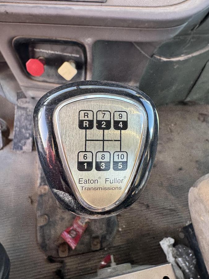 Used 2014 Peterbilt 389