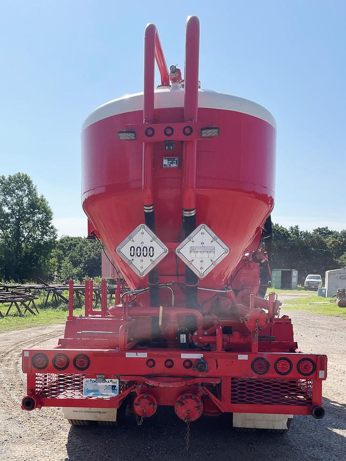 Used 2012 Kenworth T800 Cement/Acid Truck