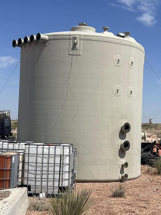 Used 2015 W & W 500 BBL Fiberglass Desander Tank