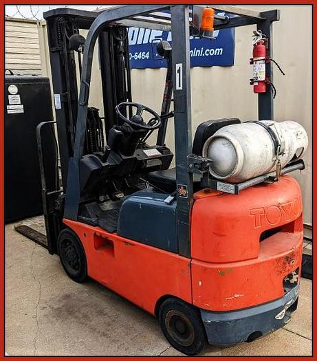 Used 2004 TOYOTA 7FGCU15 3000 lb Capacity Forklift, 189" 3 Stage Mast, Cushion Tires, Side Shift, Propane