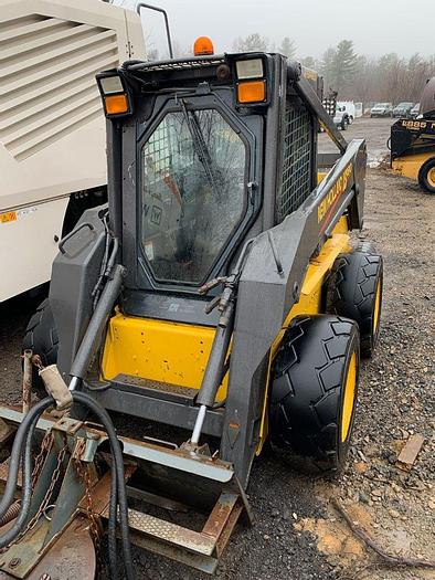 Used 2002 NEW HOLLAND LS180