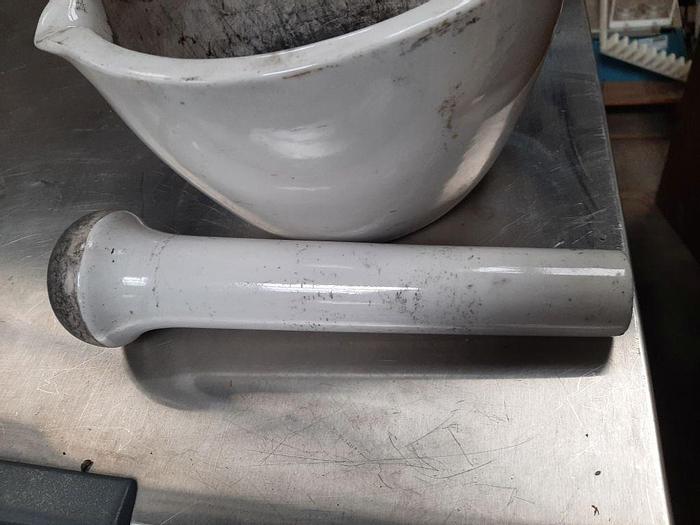 Used Lab, Glassware, Coors Tek, Mortar & Pestle, 1900 mL #S744396