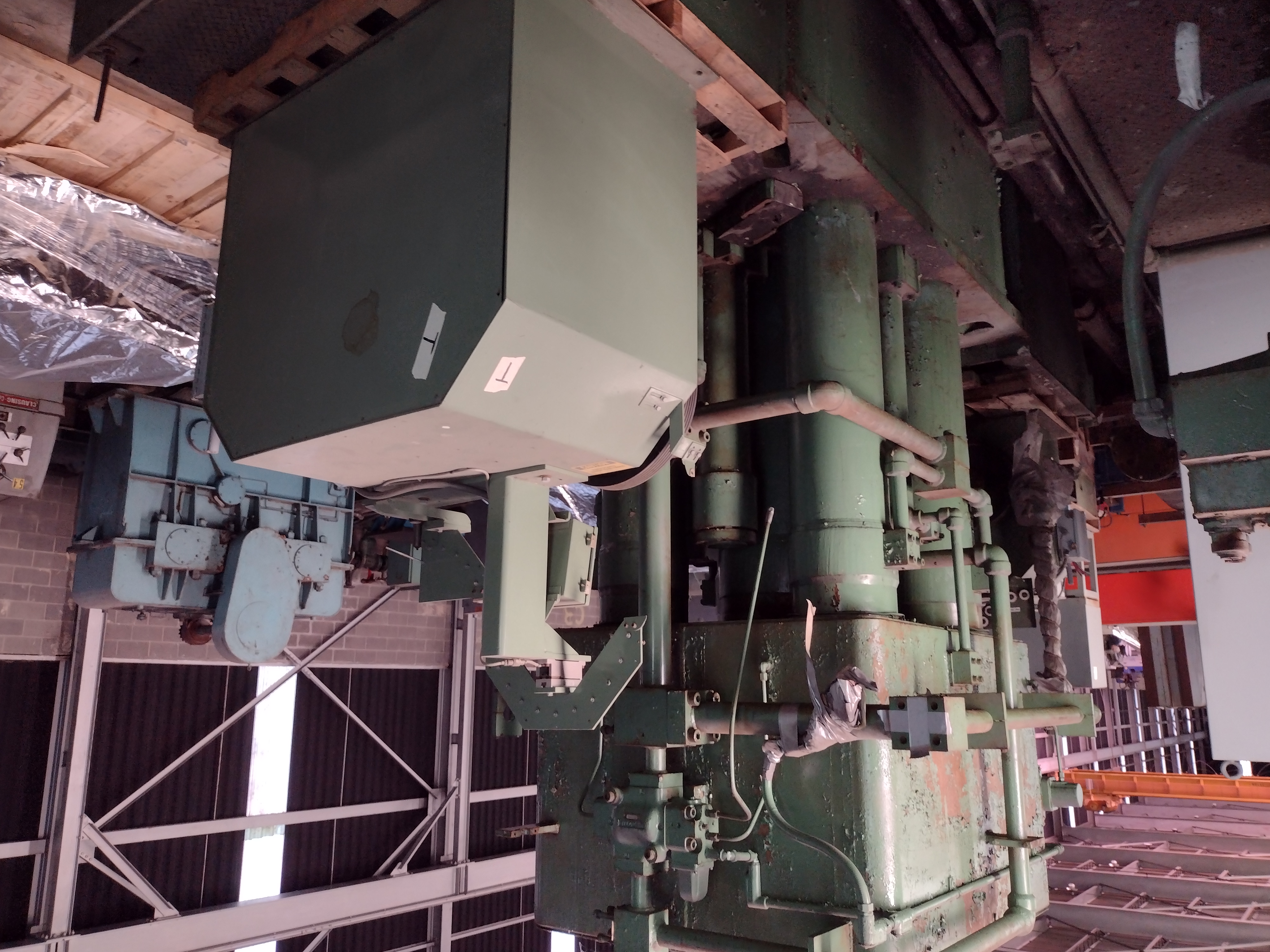 Used *$35,000*  600 Ton Farquhar Straight Side Hydraulic Press; 50" x 50" Bed; 72" Stroke; 144" DLO; High Speed;