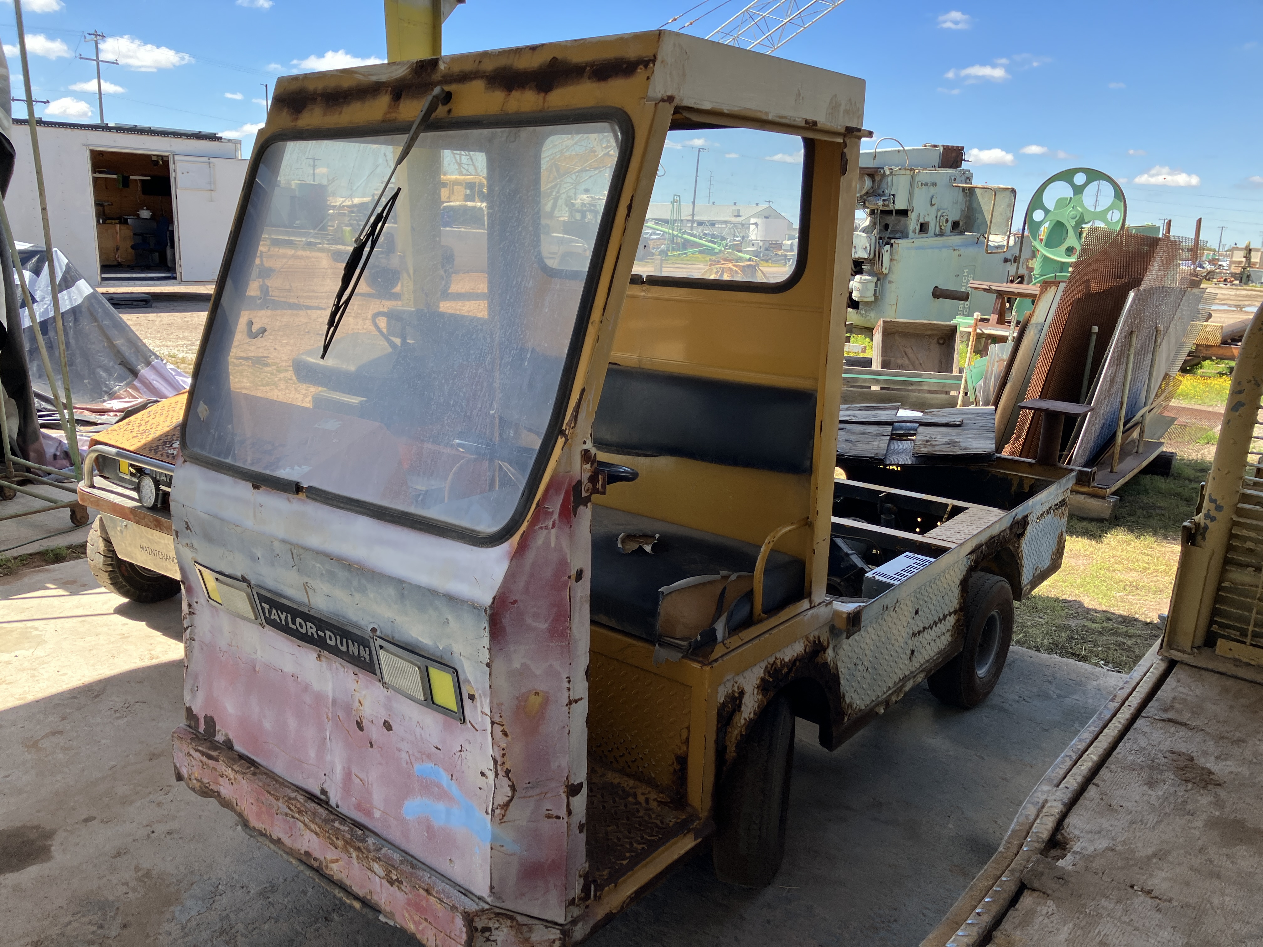 Used Taylor-Dunn 3 Volt Electric Cart #4250