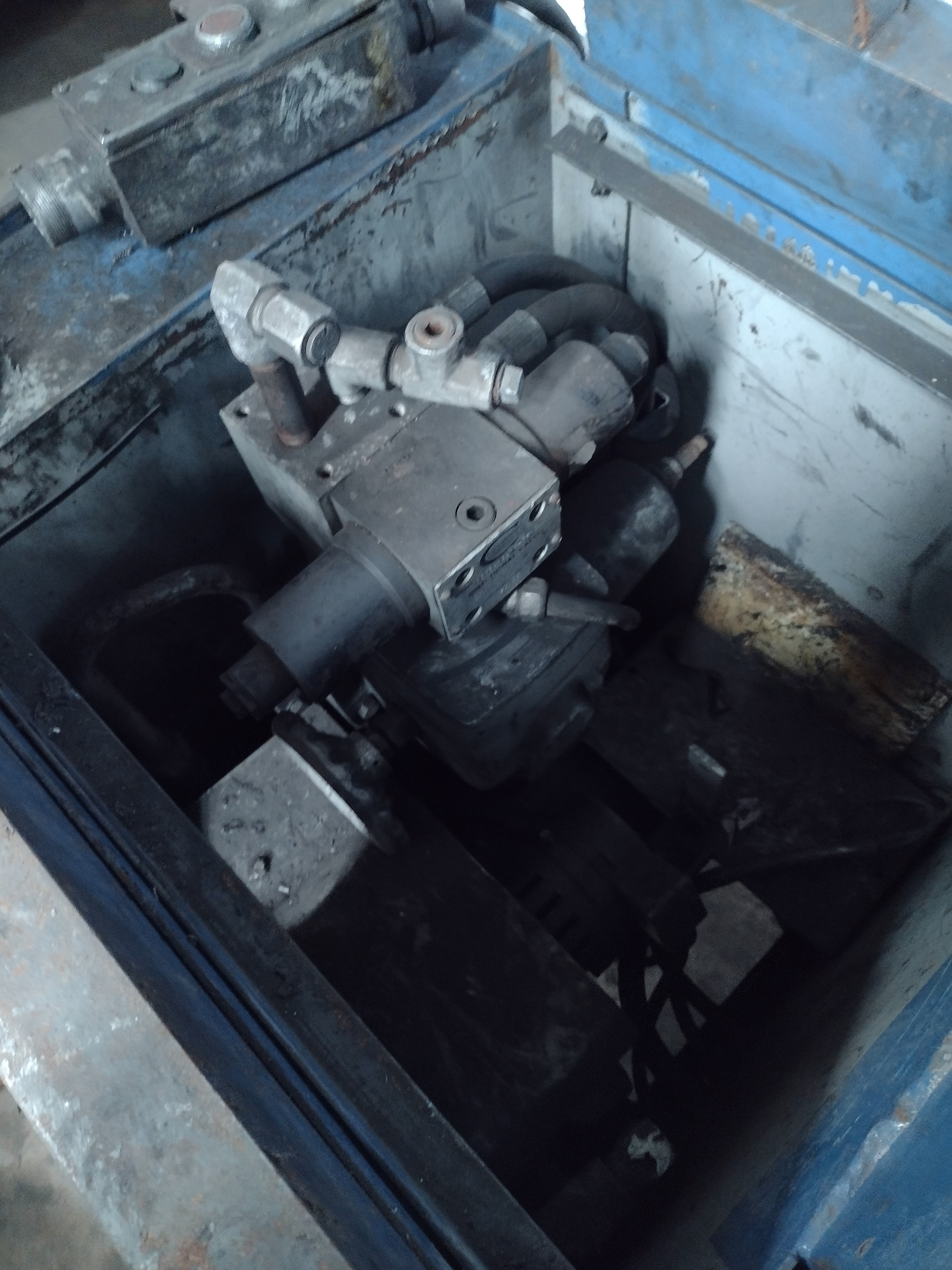 Used Lamina Hydraulic drill power unit