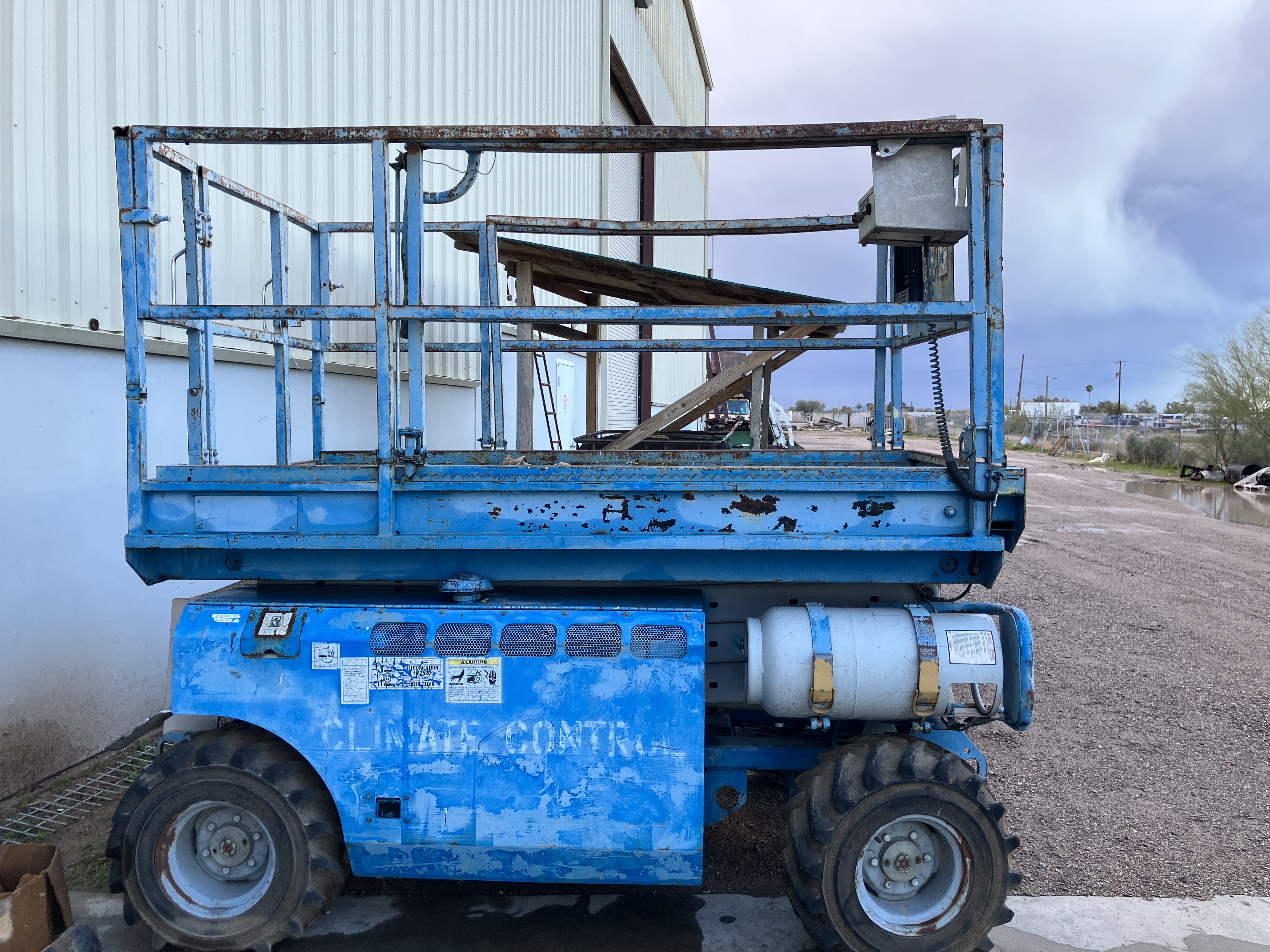 Used 26FT Genie Scissors Lift STOCK #4215