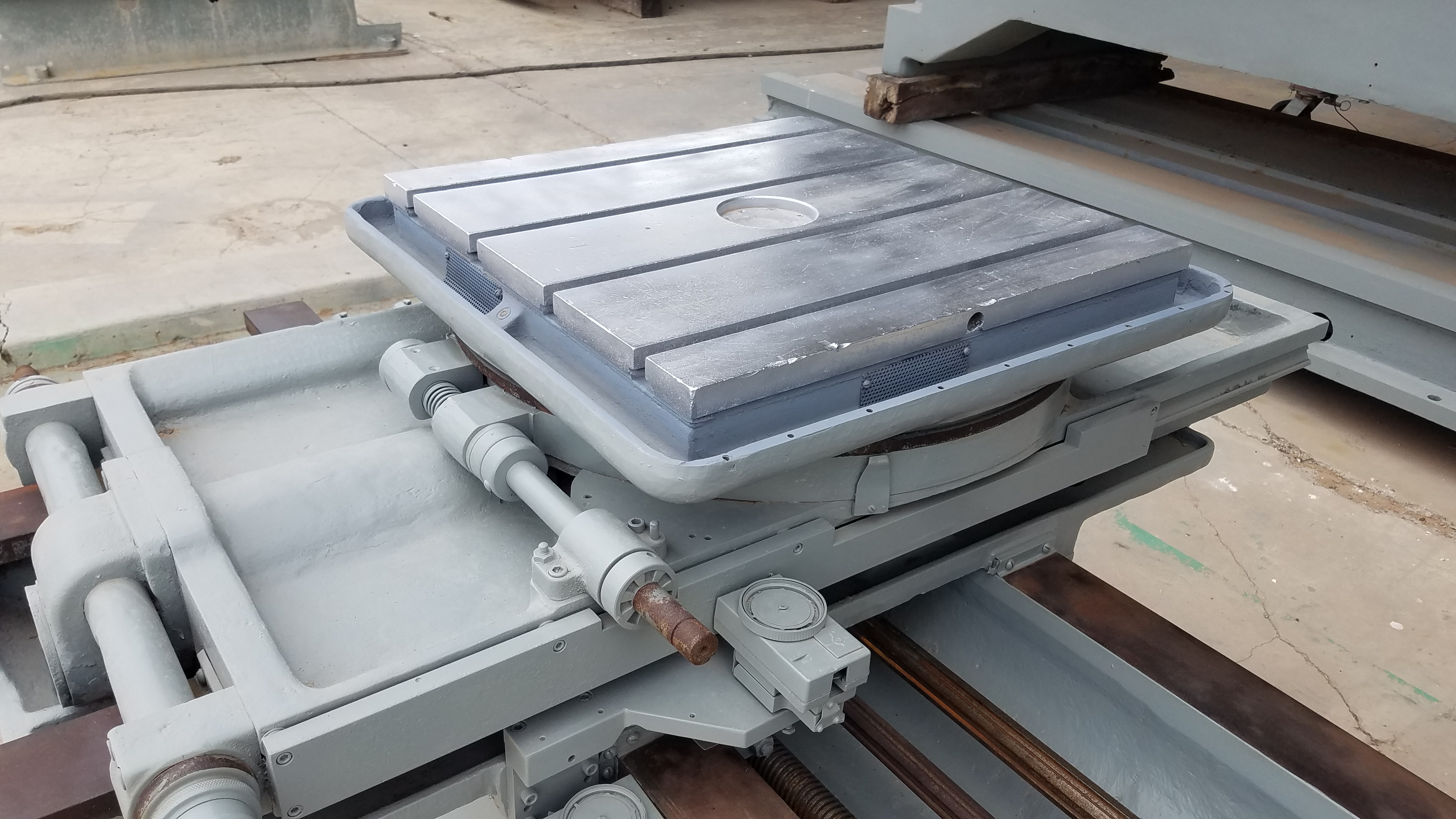 Used Giddings & Lewis Horizontal Boring Mill