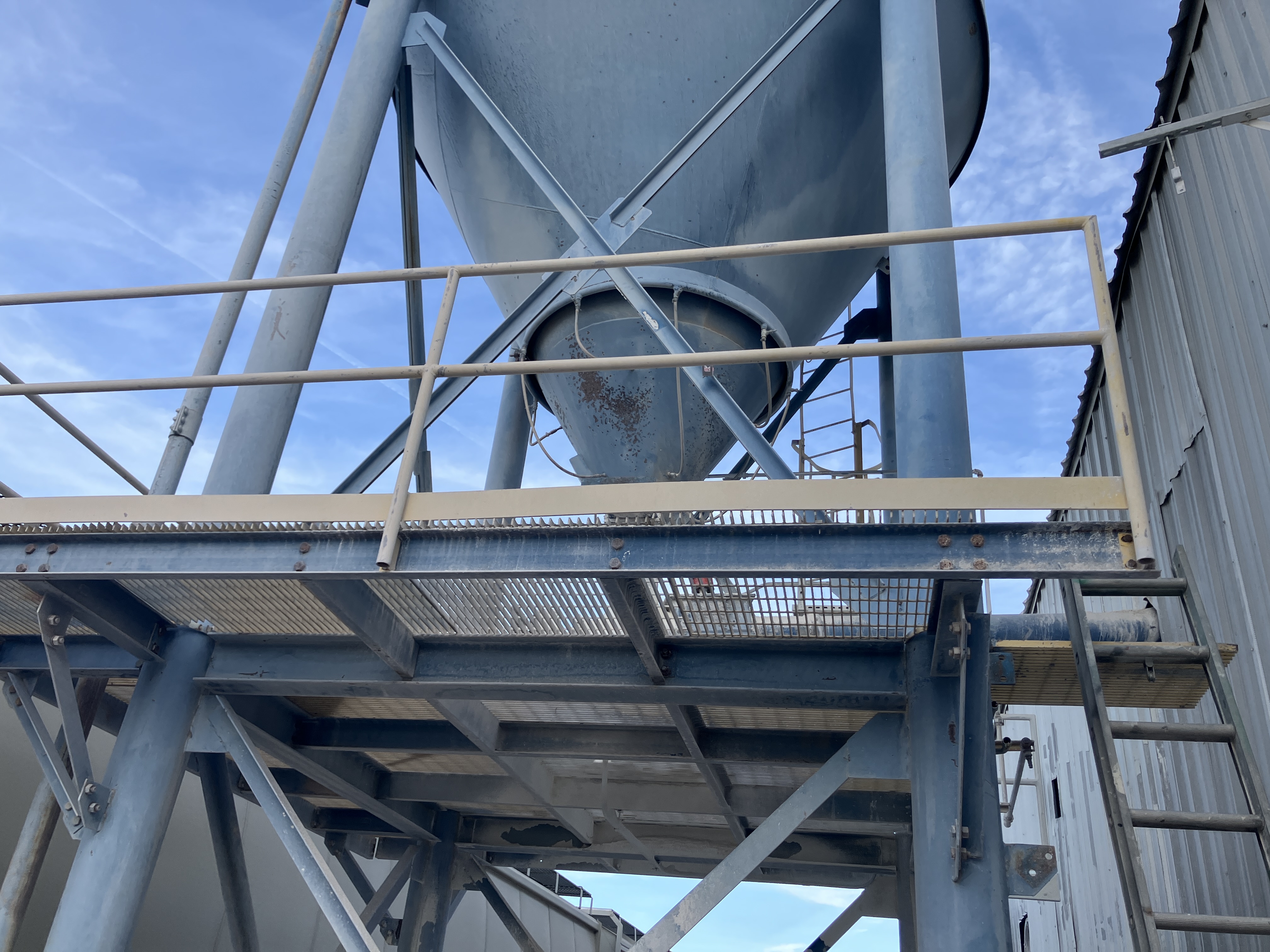 Used 175 Ton Vertical Silo Very Good  #4265