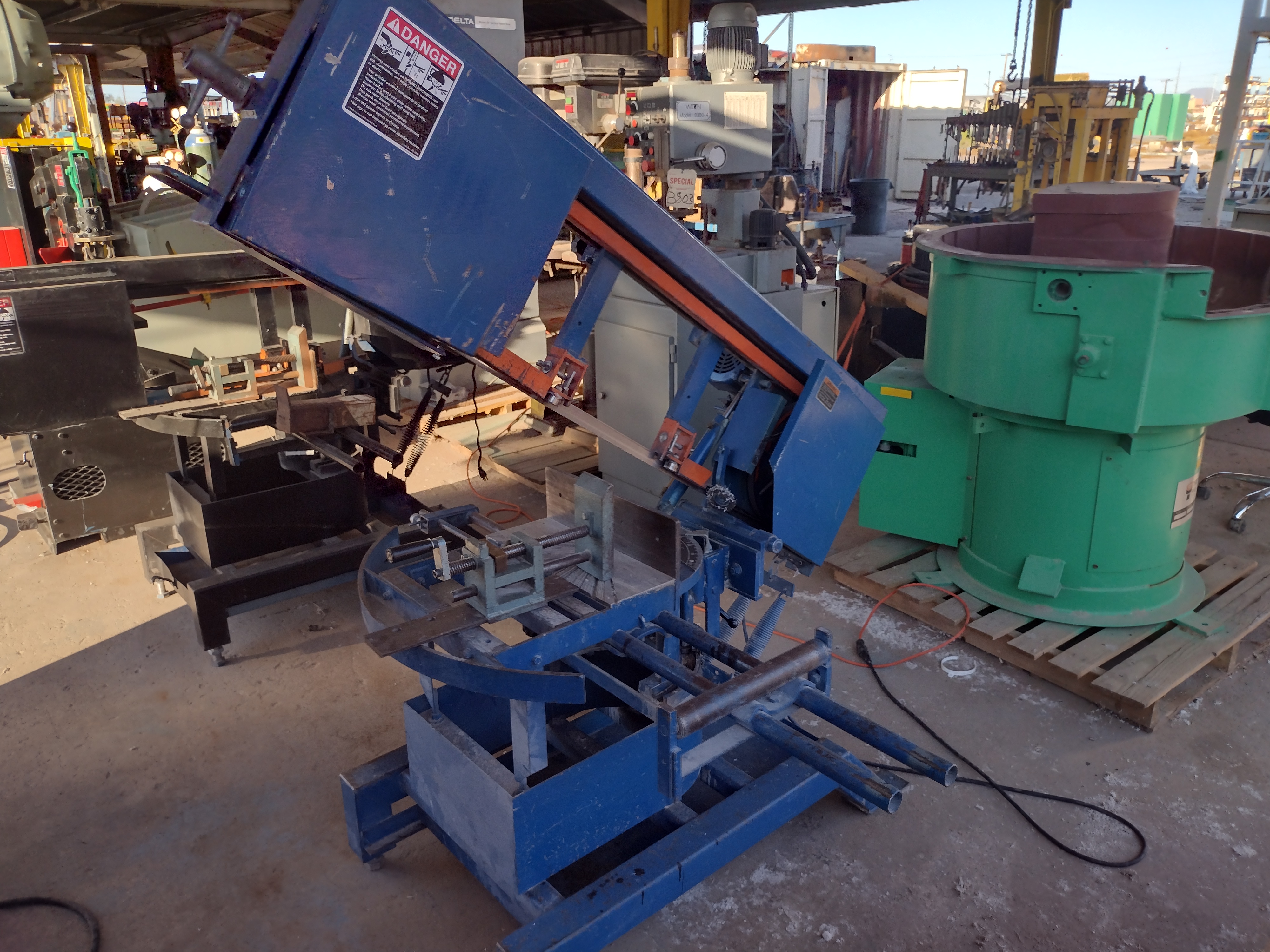 Used 11" x 14" Ellis Horizontal Mitering Bandsaw, Mdl 1800 #4167